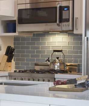 glass backsplash tiles